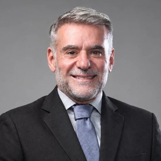Retrato de Fernando Antonio Cardinali, advogado responsável pela Cardinali Advocacia